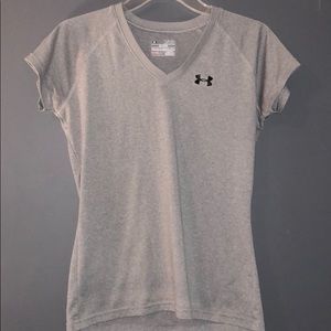 3FOR$20 Under armor t-shirt